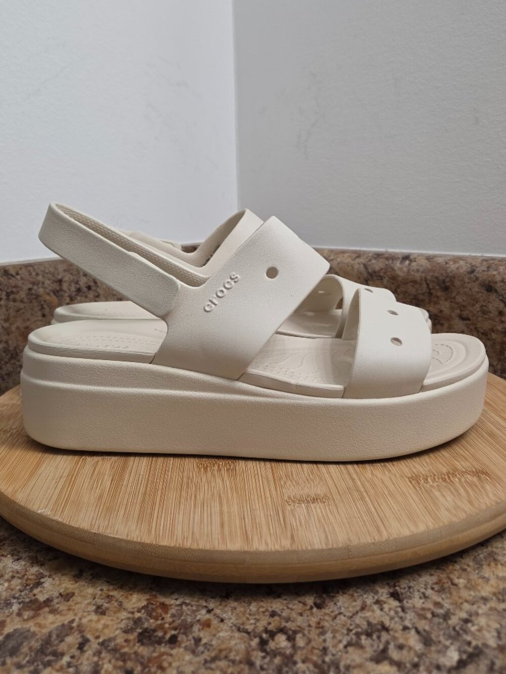 Crocs Brooklyn 4 U Womens Cream White Platform Wedge Sandals Size 9